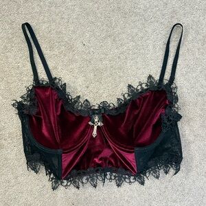 NWT Dolls Kill Bra Women’s XXL Red Velvet Lace Vamp Widow Morphine Cross Bustier
